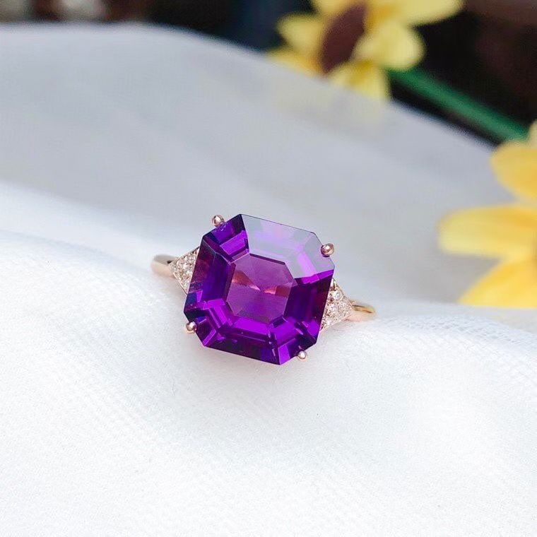 14k Gold 4.15 Ct Natural Amethyst & Diamond Ring - 2