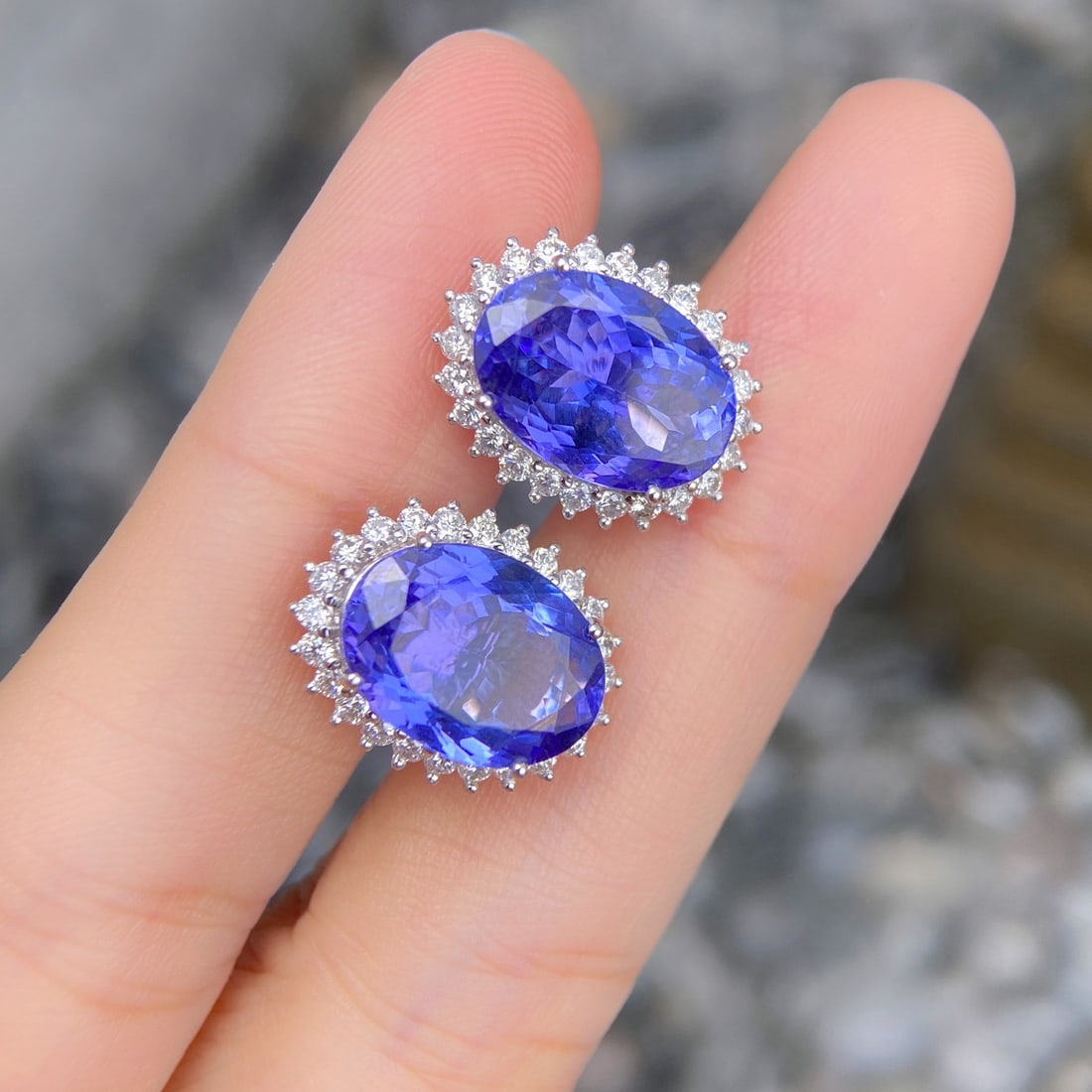 14k Gold 10.55 Ctw Natural Tanzanite & Diamond Earrings - 2