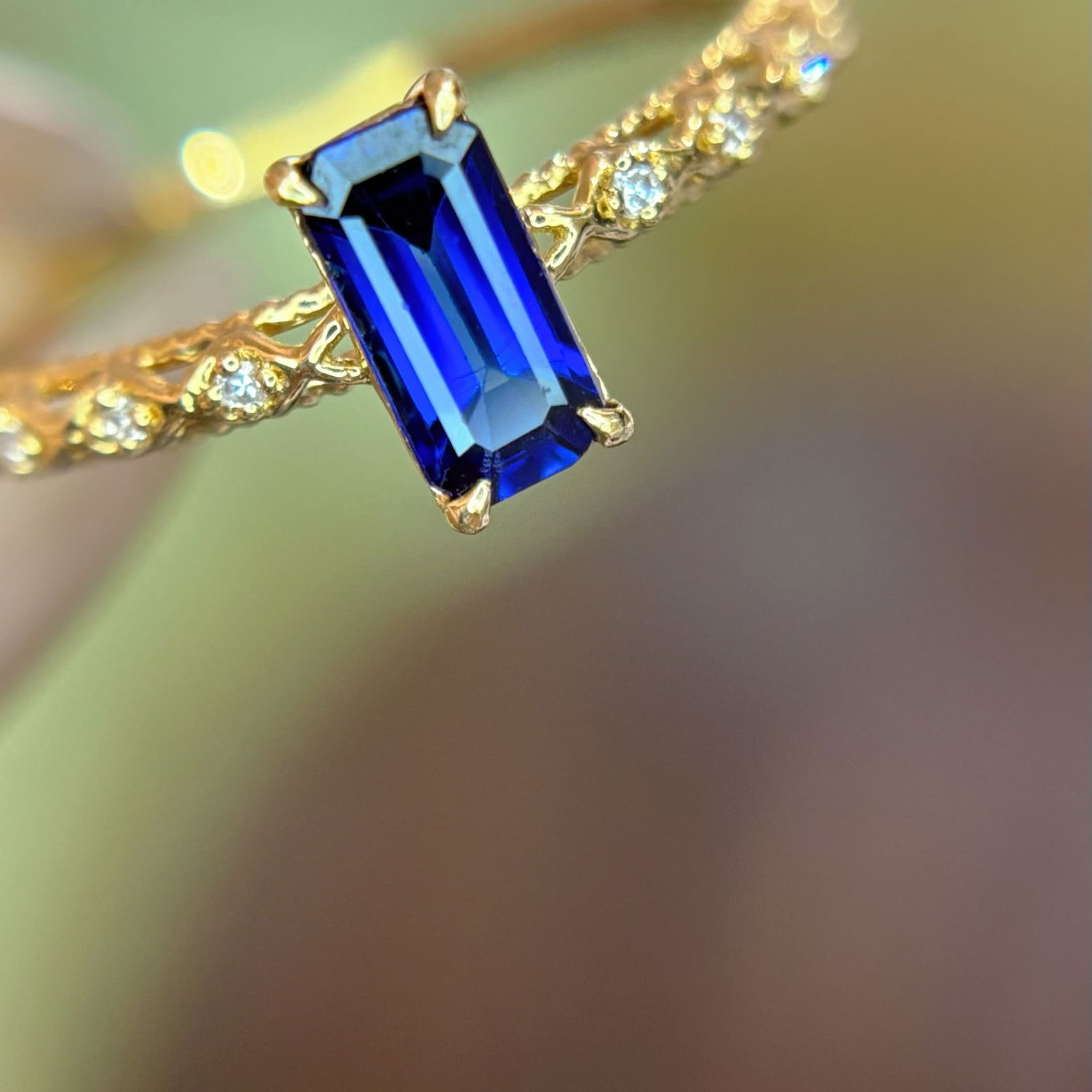 14k Gold 0.53 Ct Natural Sapphire & Diamond Ring: Ref:231104182 // gold content:14k gold // ring size:7. 25us // // main gemstone:sapphire // shape:octagonal // carat weight:0. 53ct // color:blue // treatment:natural // // adjacent gemstone 2 :