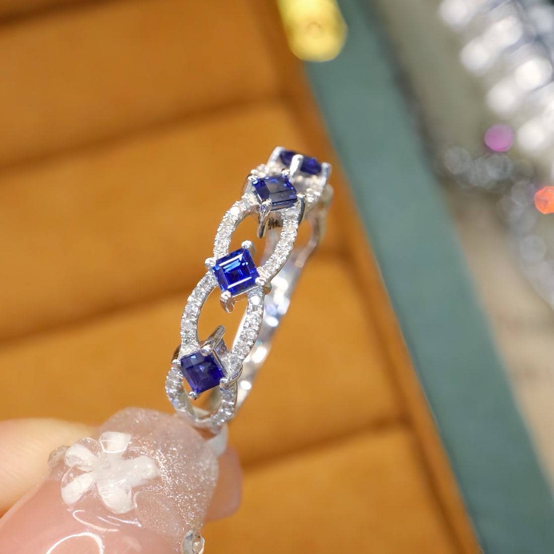 14k Gold 0.88 Ctw Natural Sapphire & Diamond Ring - 3