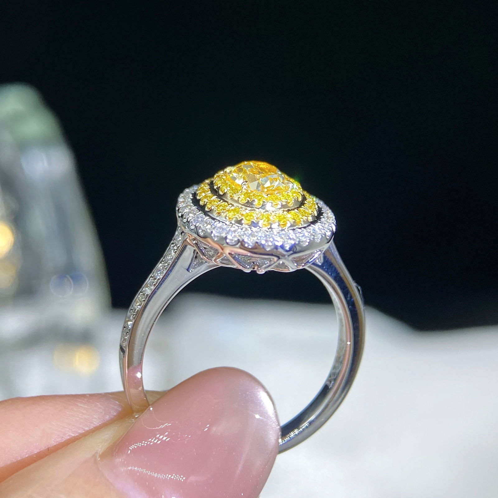 14k Gold 1.01 Ctw Natural Yellow Diamond & Diamond Ring - 4