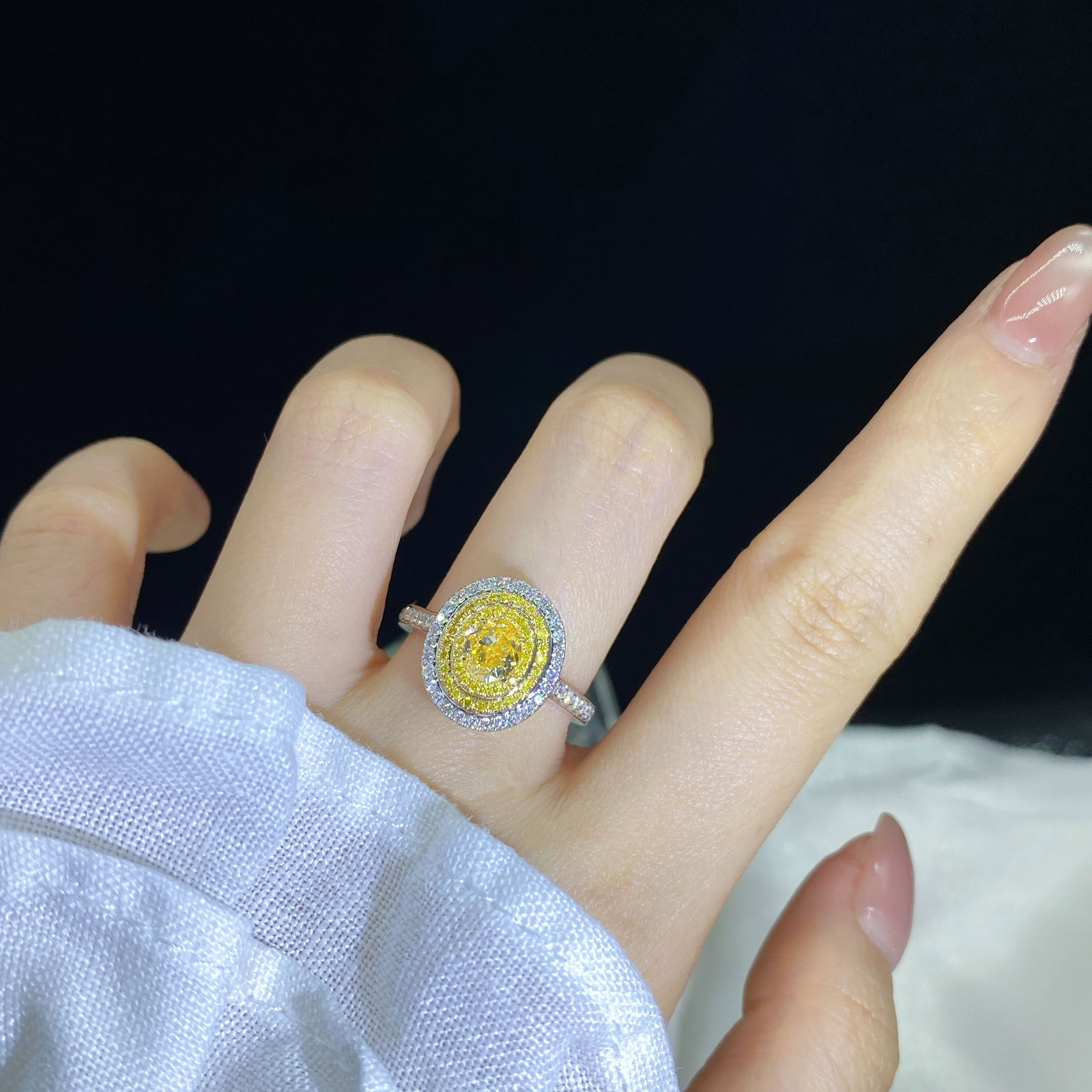 14k Gold 1.01 Ctw Natural Yellow Diamond & Diamond Ring - 6