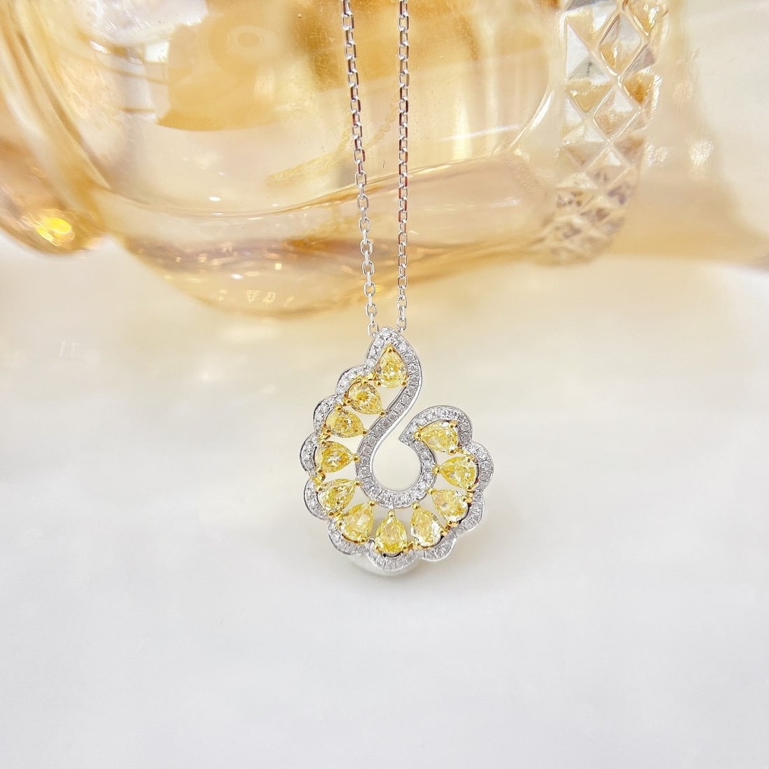 14k Gold 1.04 Ctw Natural Yellow Diamond & Diamond Necklace: Ref:231104228 // gold content:14k gold // main gemstone:yellow diamond // shape:pear // carat weight:0. 88ct // color:yellow // treatment:natural // // adjacent gemstone 2 : diamond // shape:round