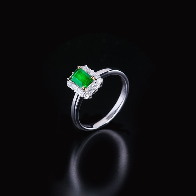 14k Gold 0.97 Ctw Vivid Green Natural Emerald & Diamond Ring - 3