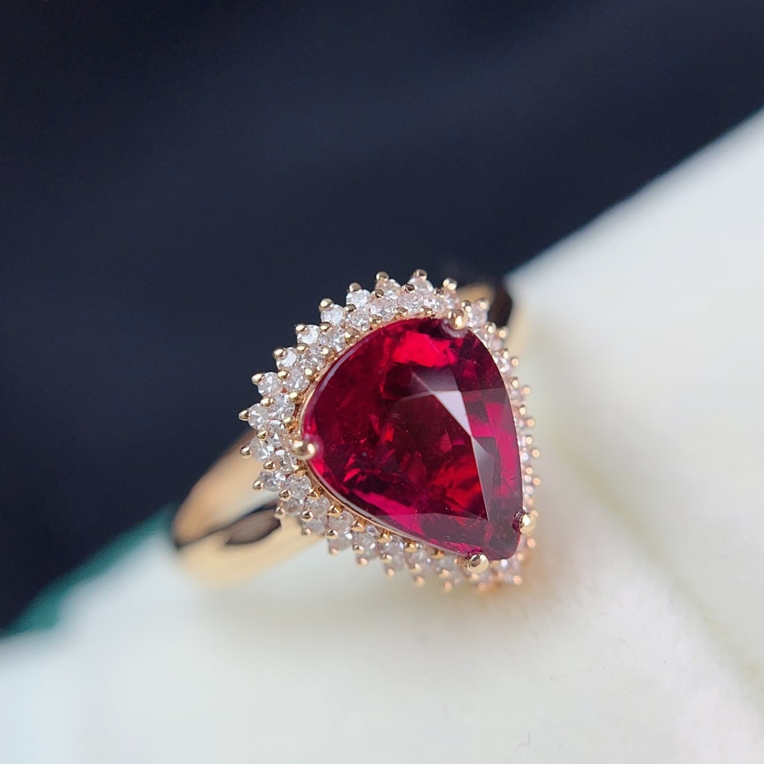 14k Gold 2.45 Ct Natural Tourmaline & Diamond Ring/pendant( Without Chain ): Ref:231104306 // gold content:14k gold // ring size:7. 25us // // main gemstone:tourmaline // shape:pear // carat weight:2. 45ct // color:red // treatment:natural // // adjacent gemstone 2 : diamond /