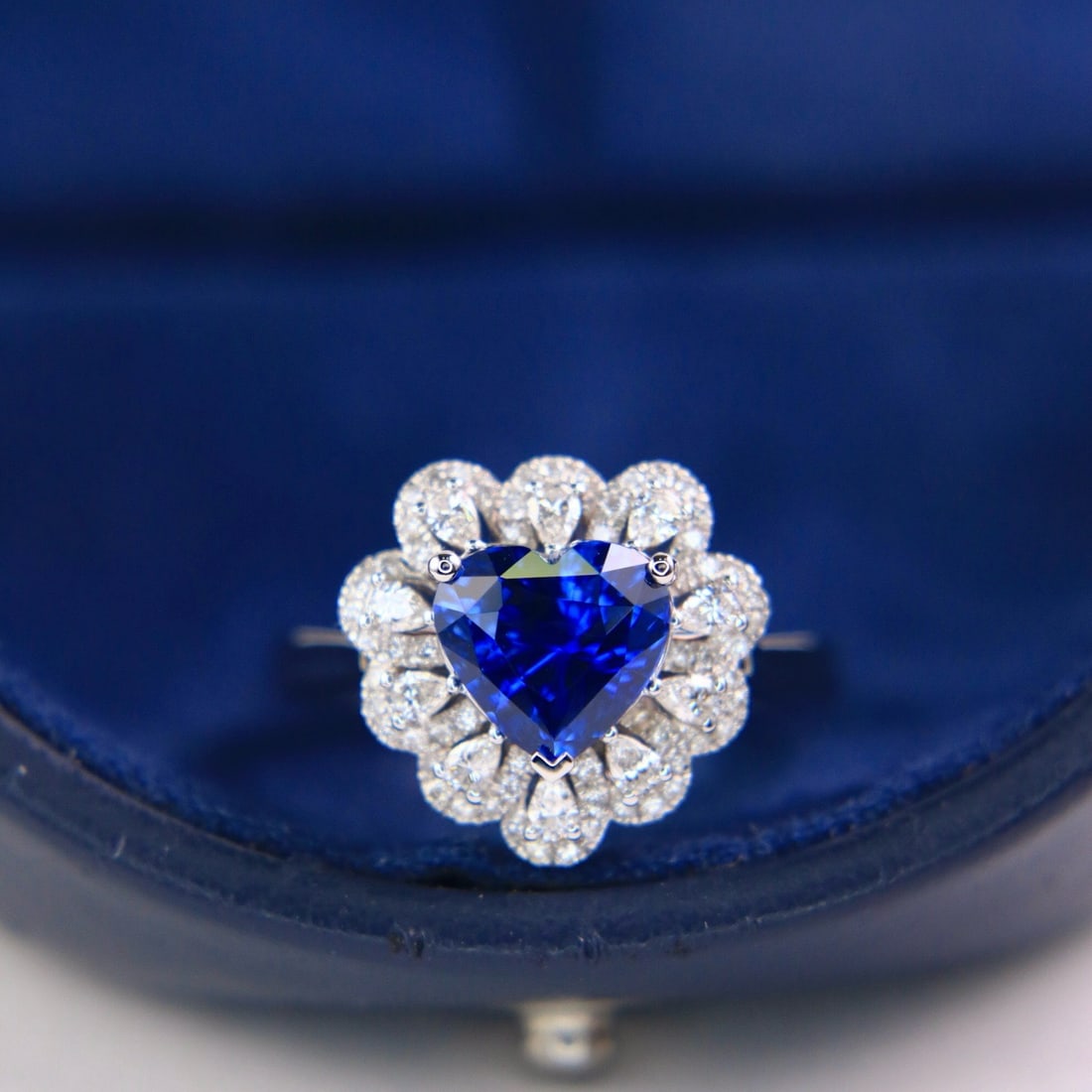 14k Gold 3.04 Ctw Natural Sapphire & Diamond Ring/pendant( Without Chain ): Ref:231104329 // gold content:14k gold // ring size:7. 25us // // main gemstone:sapphire // shape:heart // carat weight:2. 51ct // color:royal blue // treatment:natural // // adjacent gemstone 2 :