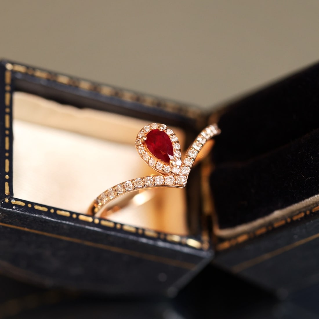 14k Gold 0.52 Ctw Natural Ruby & Diamond Ring - 2