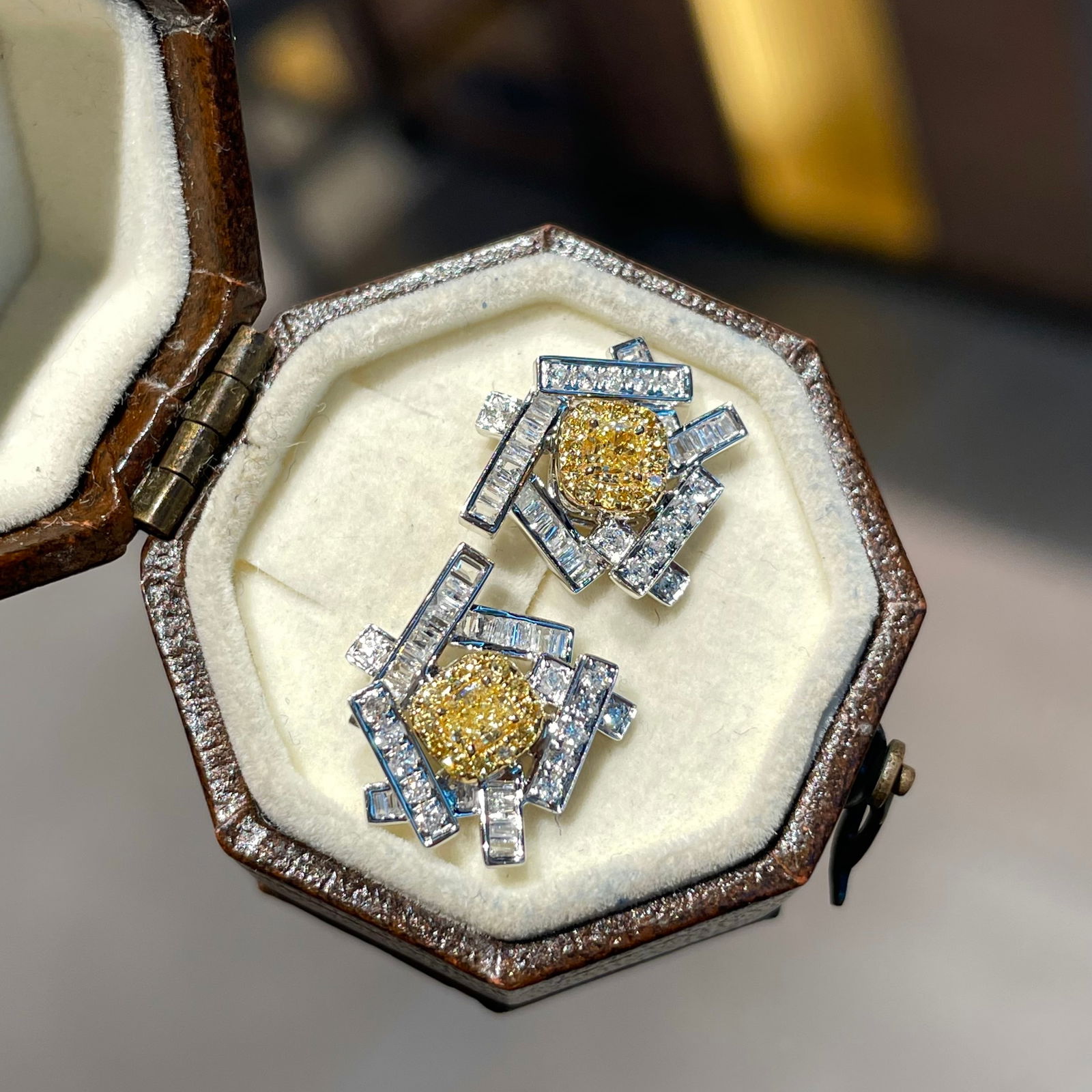 14k Gold 0.7 Ct Natural Color Diamond Earrings: Ref:231104376 // gold content:14k gold // main gemstone:diamond // shape:multiple // carat weight:0. 7ct // clarity grade:vs-si // color:color // treatment:natural // High Estimate: 6600Low