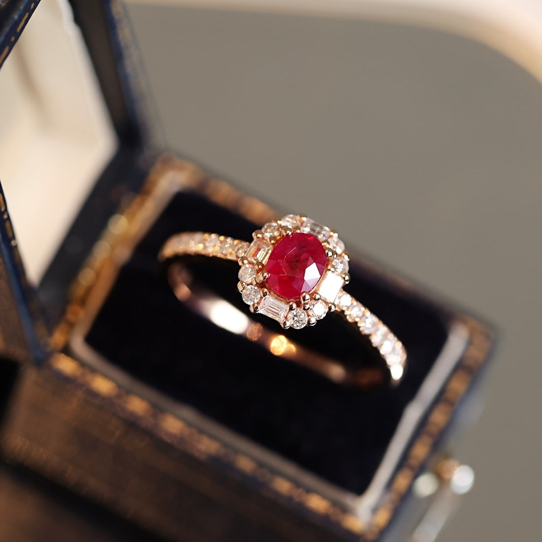 14k Gold 0.95 Ctw Natural Ruby & Diamond Ring - 4