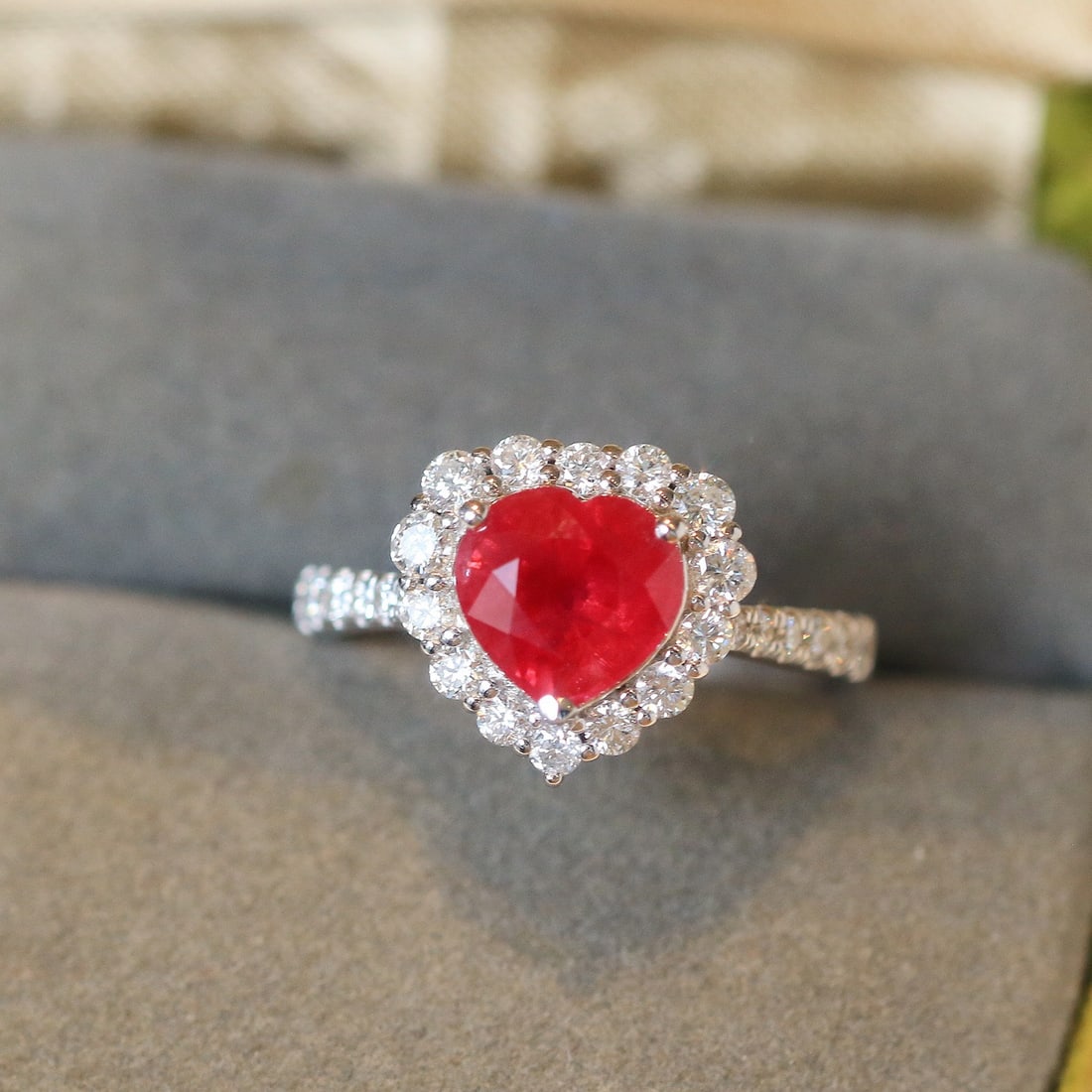 14k Gold 2.92 Ctw Natural Ruby & Diamond Ring - 8