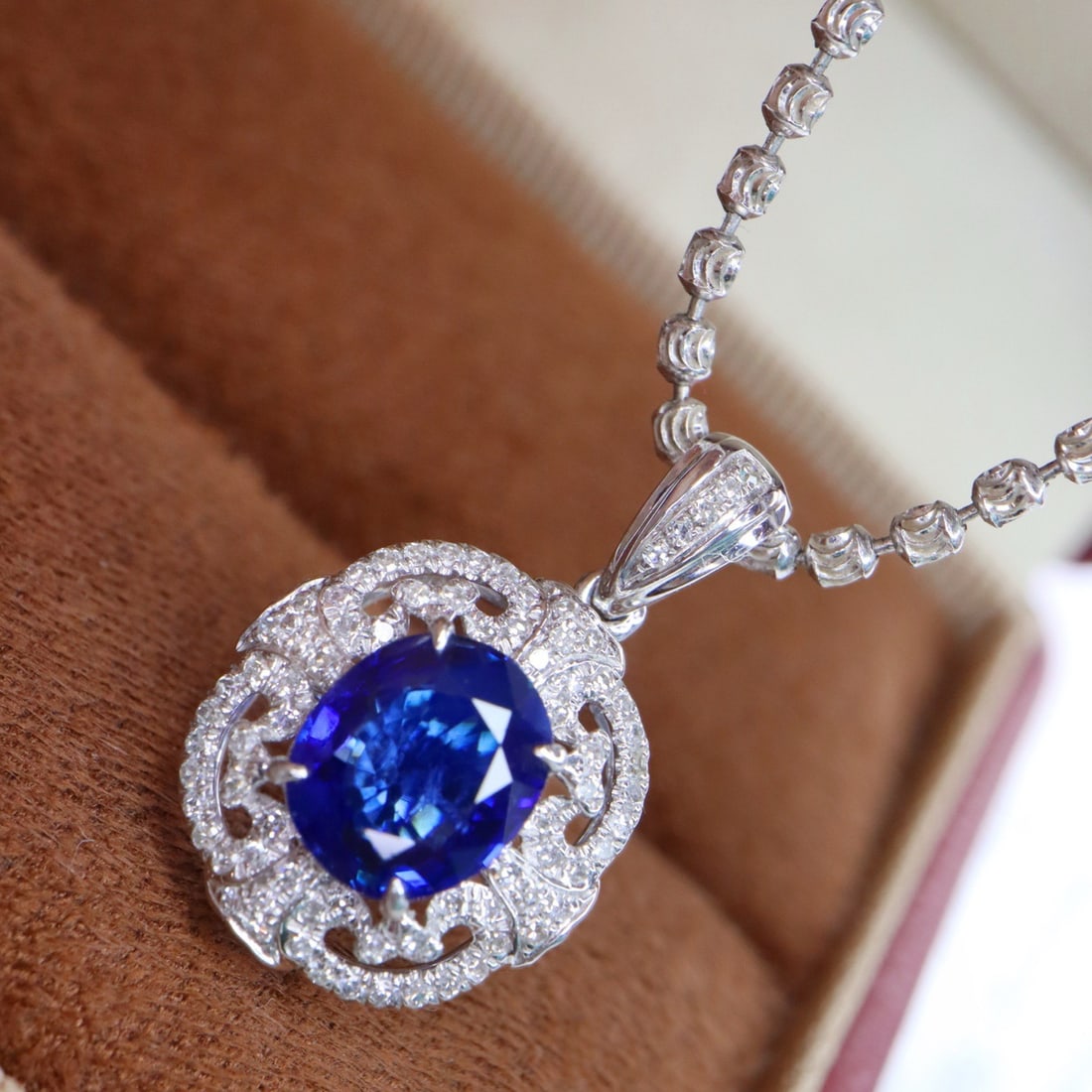 14k Gold 1.41 Ctw Natural Sapphire & Diamond Pendant( Without Chain ): Ref:231104385 // gold content:14k gold // main gemstone:sapphire // shape:oval // carat weight:1. 18ct // color:royal blue // treatment:natural // // adjacent gemstone 2 : diamond // shape:round // ca