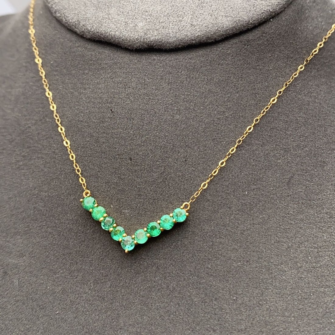 14k Gold 1.00 Ct Natural Emerald Necklace - 2
