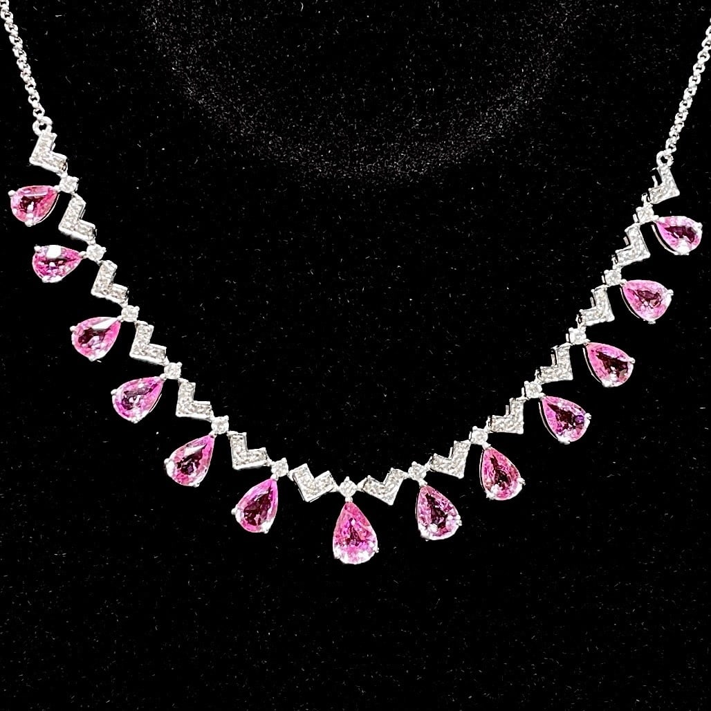 14k Gold 5.82 Ct Natural Sapphire & Diamond Necklace: Ref:231104411 // gold content:14k gold // main gemstone:sapphire // shape:pear // carat weight:5. 82ct // color:purple // treatment:natural // // adjacent gemstone 2 : diamond // number of