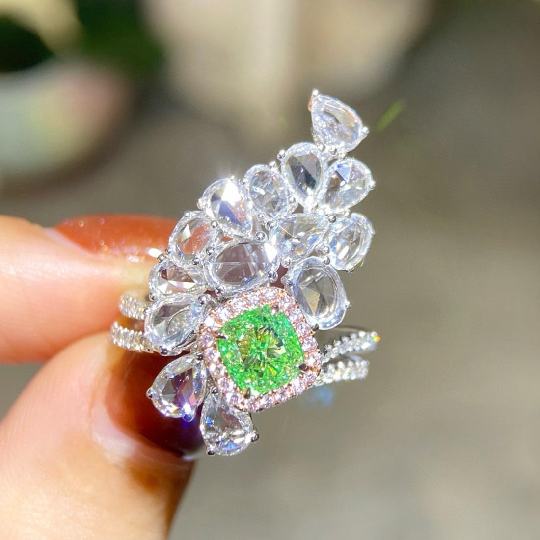 Gia Certified 14k Gold 2.38 Ctw Natural Green Diamond & Diamond Ring: Ref:231105010 // gold content:14k gold // ring size:7. 25us // // main gemstone:green diamond // certified:gia // shape:cushion // carat weight:1. 01ct // clarity grade:si2 // color:green //