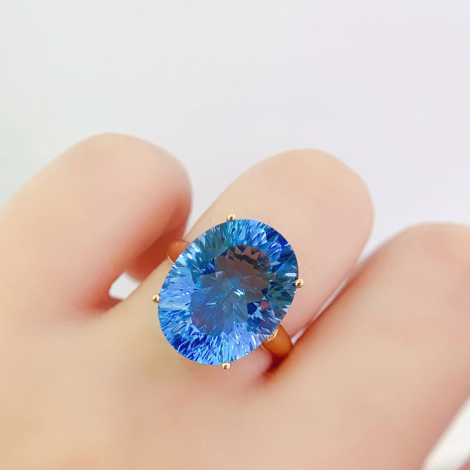 14k Gold 12 Ct Natural Topaz & Diamond Ring - 6