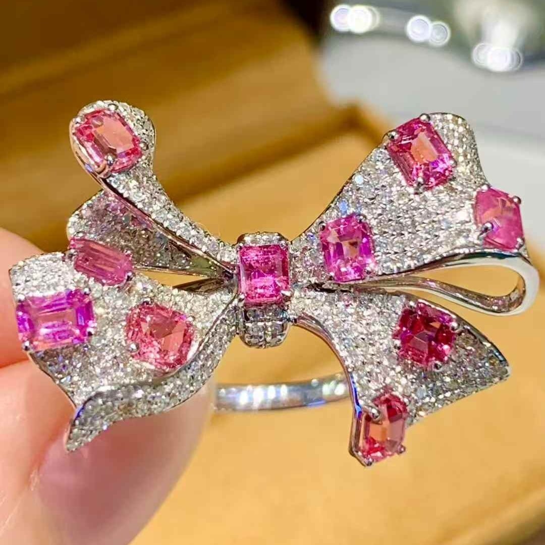 14k Gold 2 Ct Natural Spinel & Diamond Ring: Ref:231105027 // gold content:14k gold // ring size:7. 25us // // main gemstone:spinel // shape:octagonal // carat weight:2ct // color:pink // treatment:natural // // adjacent gemstone 2 : diamond //