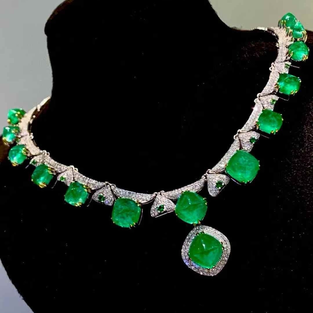 14k Gold 19.6 Ct Natural Emerald & Diamond Necklace - 4
