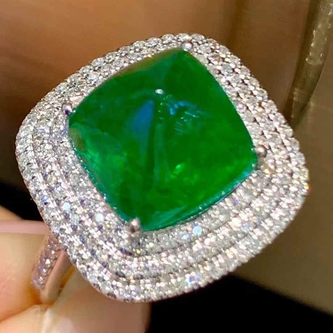 14k Gold 5.43 Ct Vivid Green Natural Emerald & Diamond Ring - 3