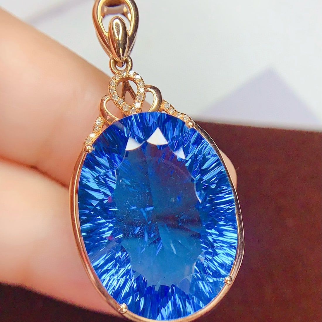 14k Gold 25.2 Ct Natural Topaz & Diamond Pendant( Without Chain ) - 4