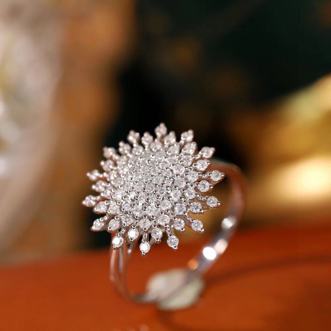 14k Gold 0.6 Ct Natural H Diamond Ring - 4