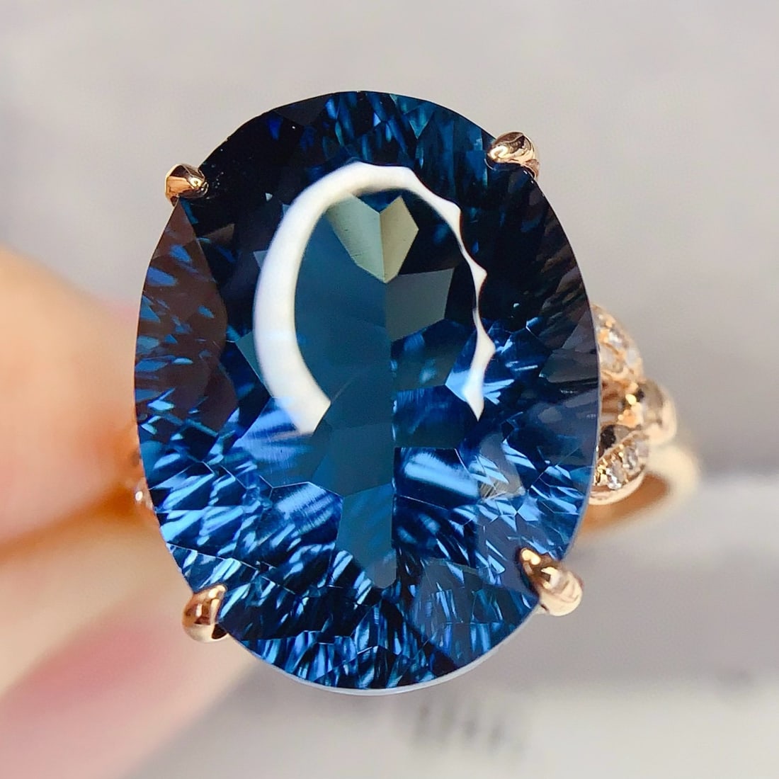 14k Gold 14 Ct Natural Topaz & Diamond Ring - 4