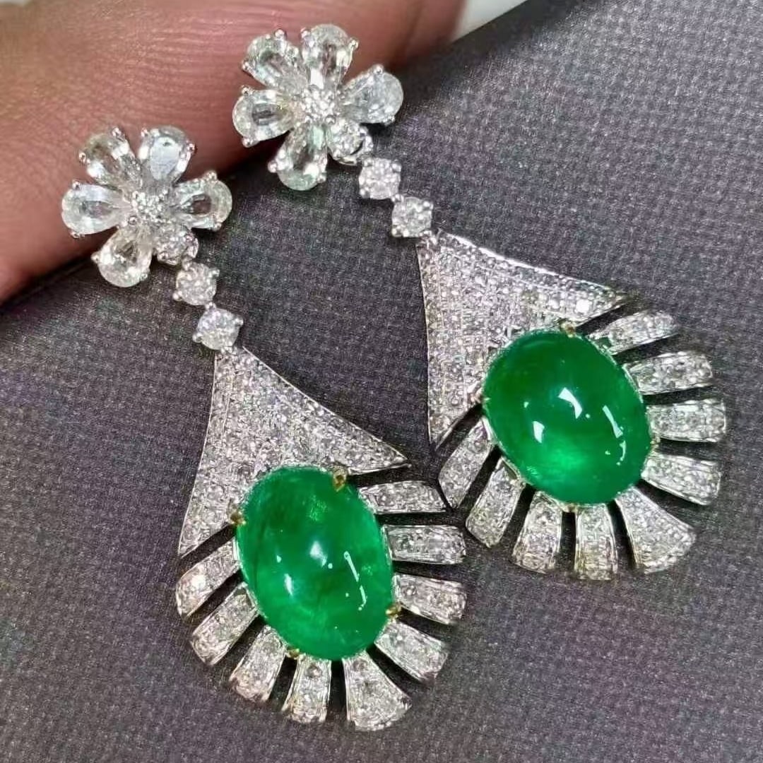 14k Gold 3.6 Ct Natural Emerald & Diamond Earrings - 4