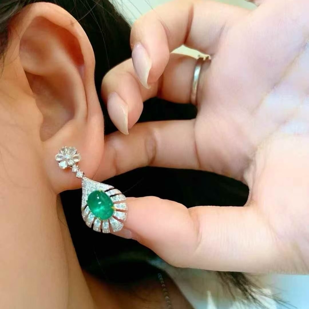 14k Gold 3.6 Ct Natural Emerald & Diamond Earrings - 6