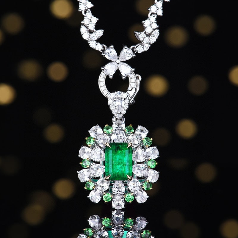 14k Gold 1.28 Ctw Natural Emerald & Diamond Pendant( Without Chain ): Ref:231105155 // gold content:14k gold // main gemstone:emerald // shape:octagonal // carat weight:1. 23ct // color:green // treatment:natural // // adjacent gemstone 2 : diamond // number of