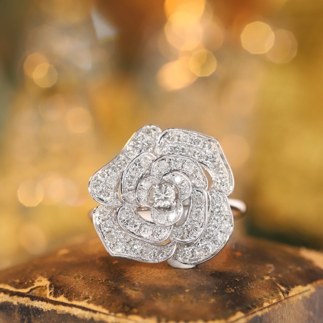 14k Gold 1.00 Ct Natural H Diamond & Flowers Ring: Ref:231105166 // gold content:14k gold // ring size:7. 25us // // main gemstone:diamond // shape:round // carat weight:1. 00ct // clarity grade:vs-si // color:h // treatment:natural // cut grade:g