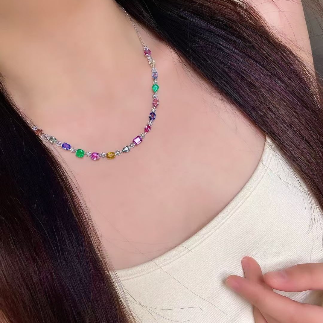 14k Gold 10.8 Ctw Natural Sapphire & Emerald Necklace - 8