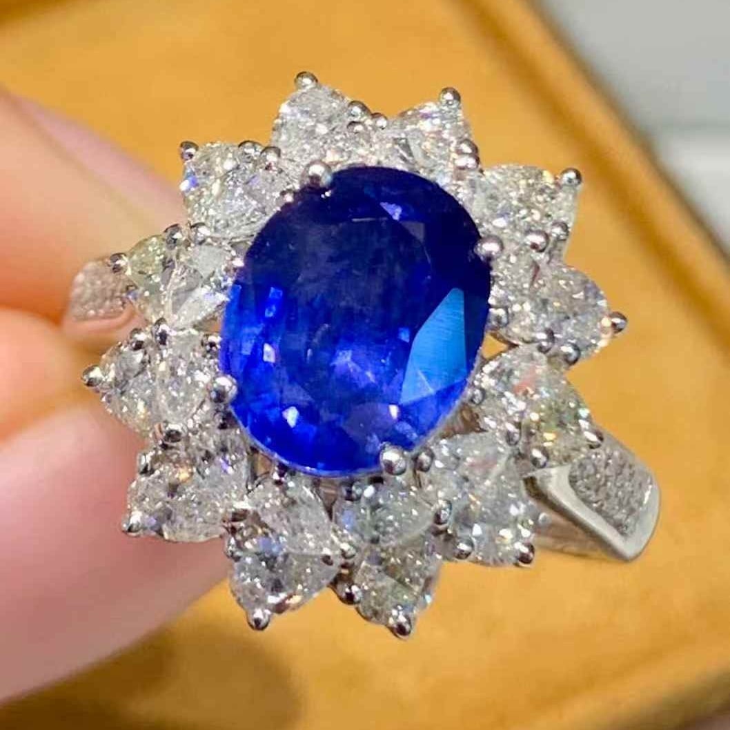 14k Gold 2.5 Ct Natural Sapphire & Diamond Ring - 2