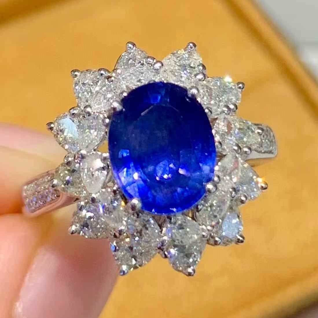 14k Gold 2.5 Ct Natural Sapphire & Diamond Ring - 4