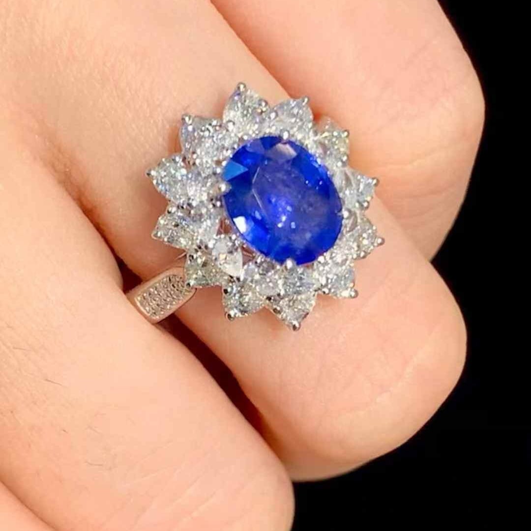 14k Gold 2.5 Ct Natural Sapphire & Diamond Ring - 6