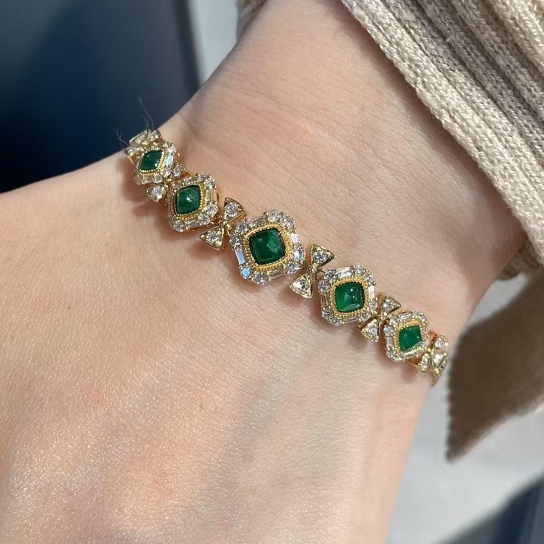 14k Gold 1.4 Ct Natural Emerald & Diamond Bracelet - 6