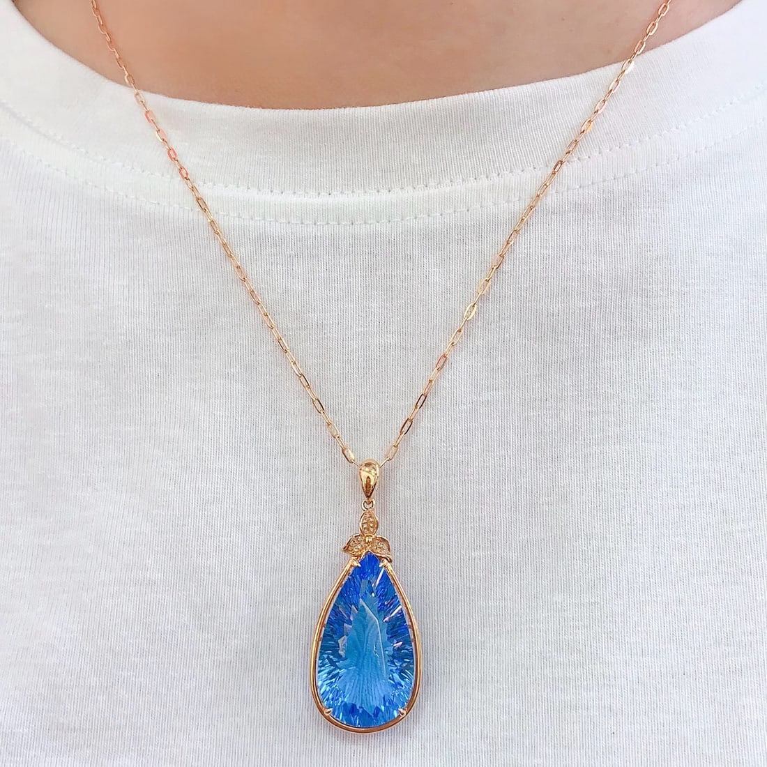 14k Gold 29 Ct Natural Topaz & Diamond Pendant( Without Chain ) - 6