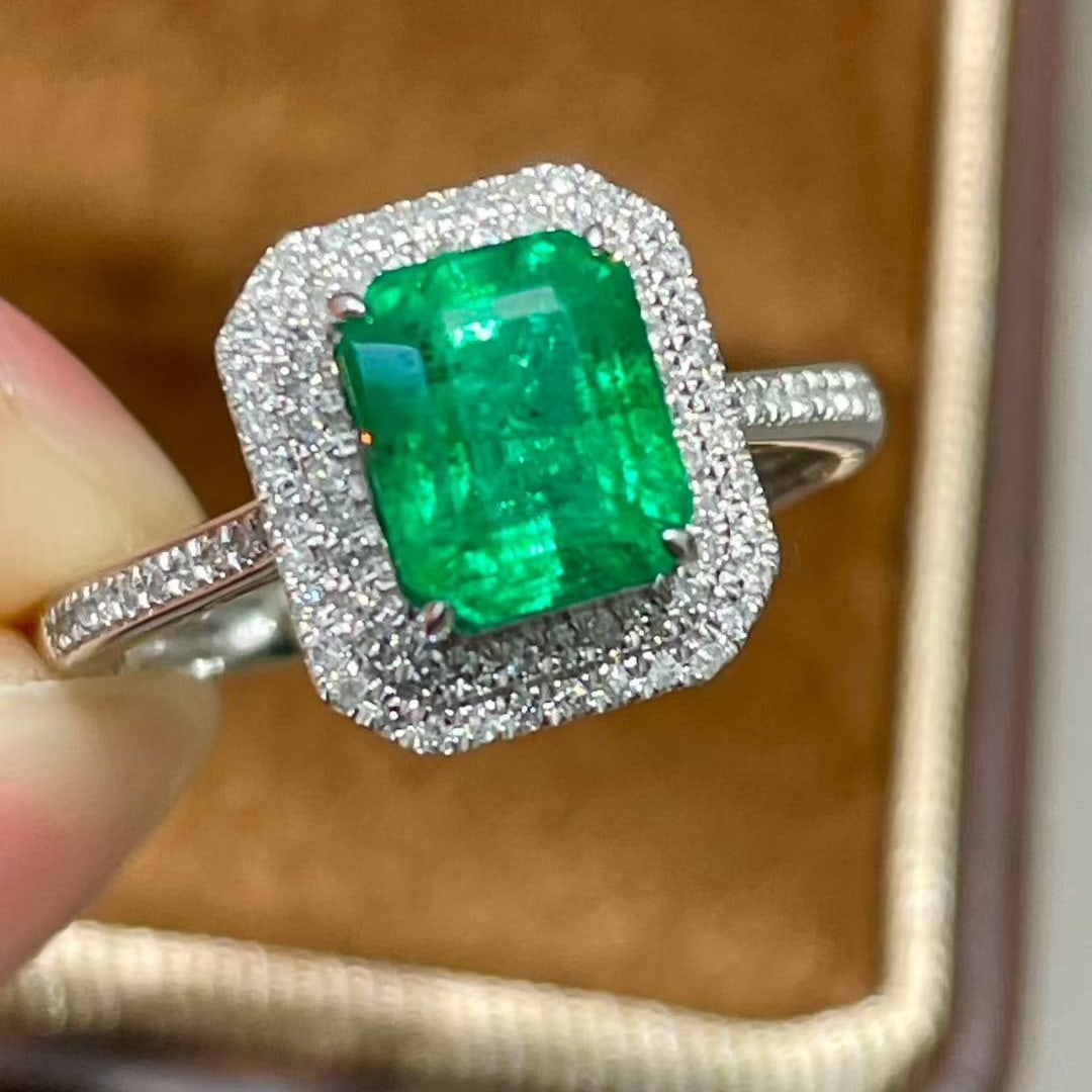 14k Gold 2.0 Ctw Natural Emerald & Diamond Ring: Ref:231105244 // gold content:14k gold // ring size:7. 25us // // main gemstone:emerald // shape:octagonal // carat weight:1. 7ct // color:green // treatment:natural // // adjacent gemstone 2 :