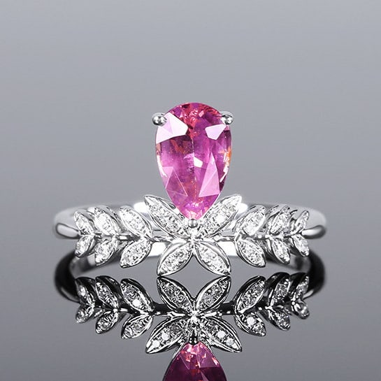 14k Gold 1.31 Ctw Natural Spinel & Diamond Ring: Ref:231106020 // gold content:14k gold // ring size:7. 25us // // main gemstone:spinel // shape:pear // carat weight:1. 23ct // color:pink // treatment:natural // // adjacent gemstone 2 : diamond