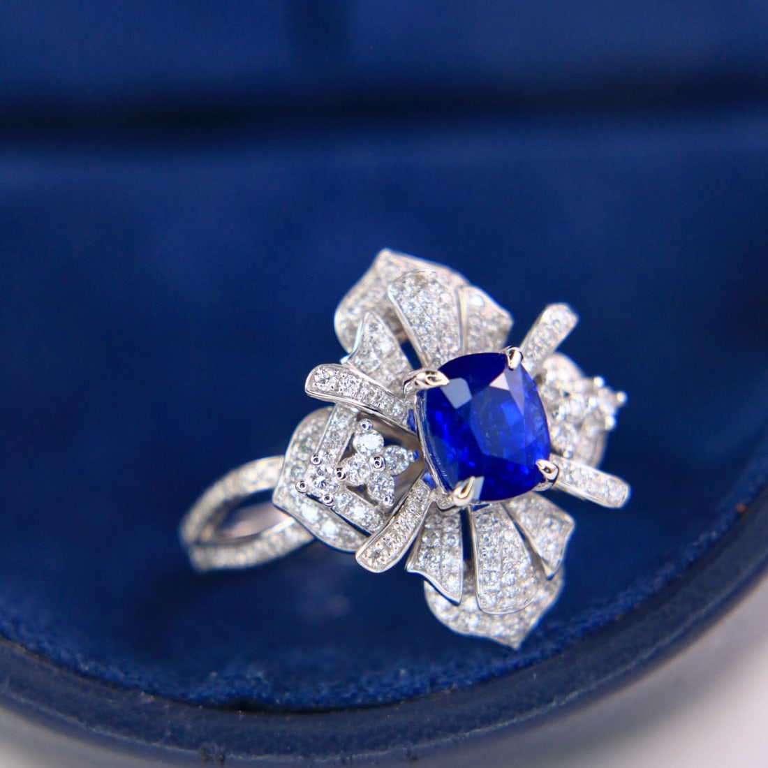 14k Gold 2.71 Ctw Vivid Blue Natural Sapphire & Diamond Ring - 2