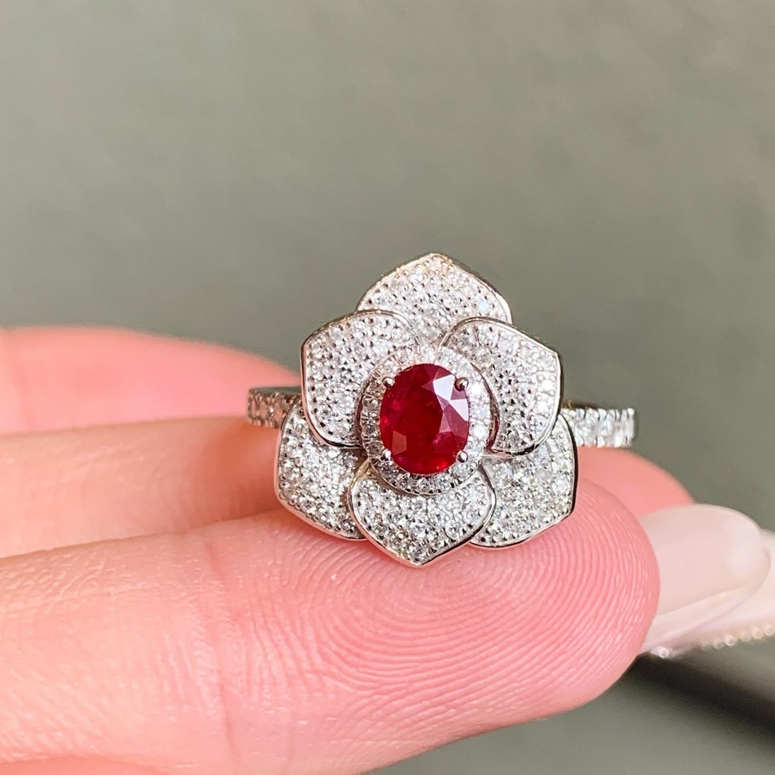 14k Gold 0.98 Ctw Natural Ruby & Diamond Ring - 5