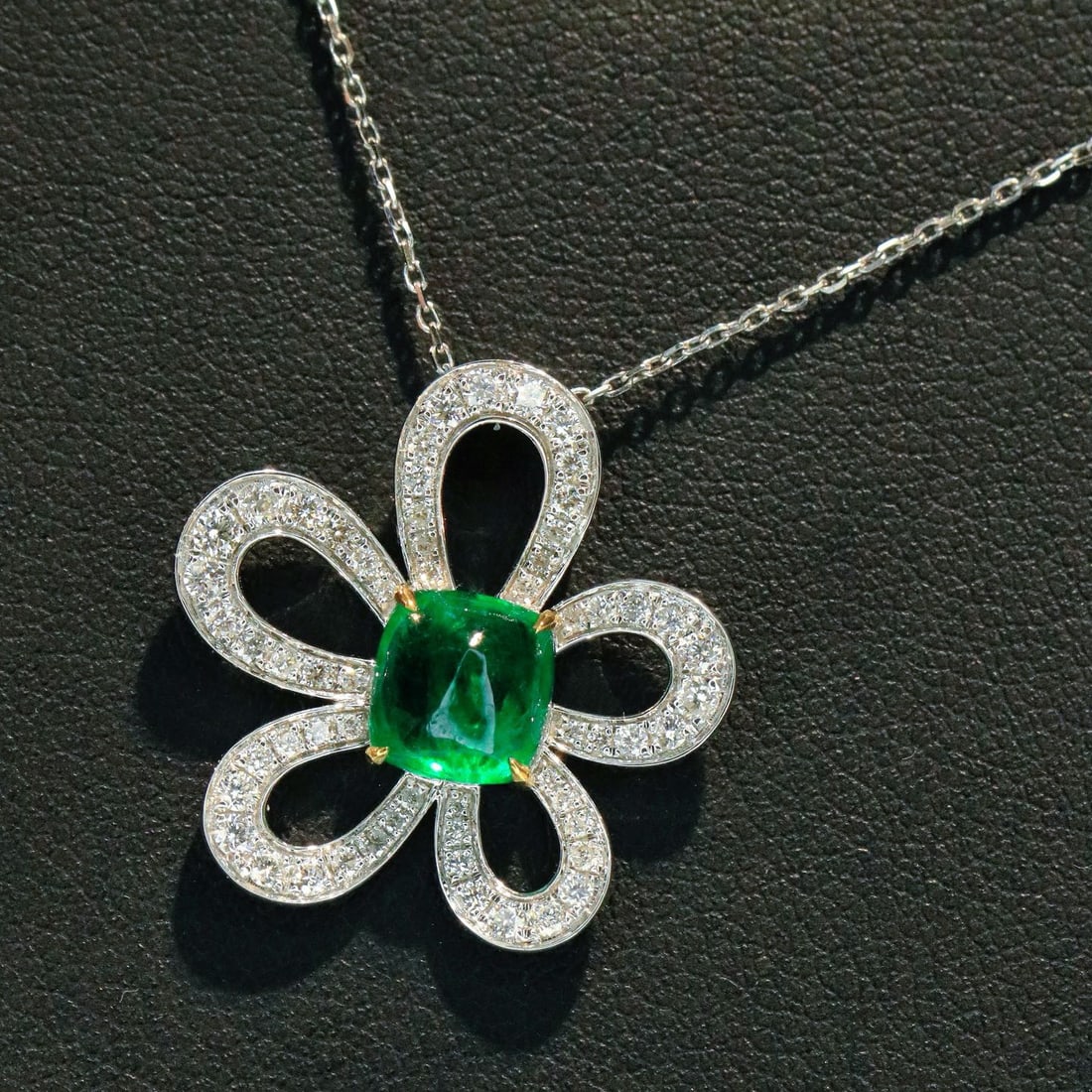 14k Gold 2.55 Ctw Vivid Green Natural Emerald & Diamond & Flowers Pendant( Without Chain ) - 2