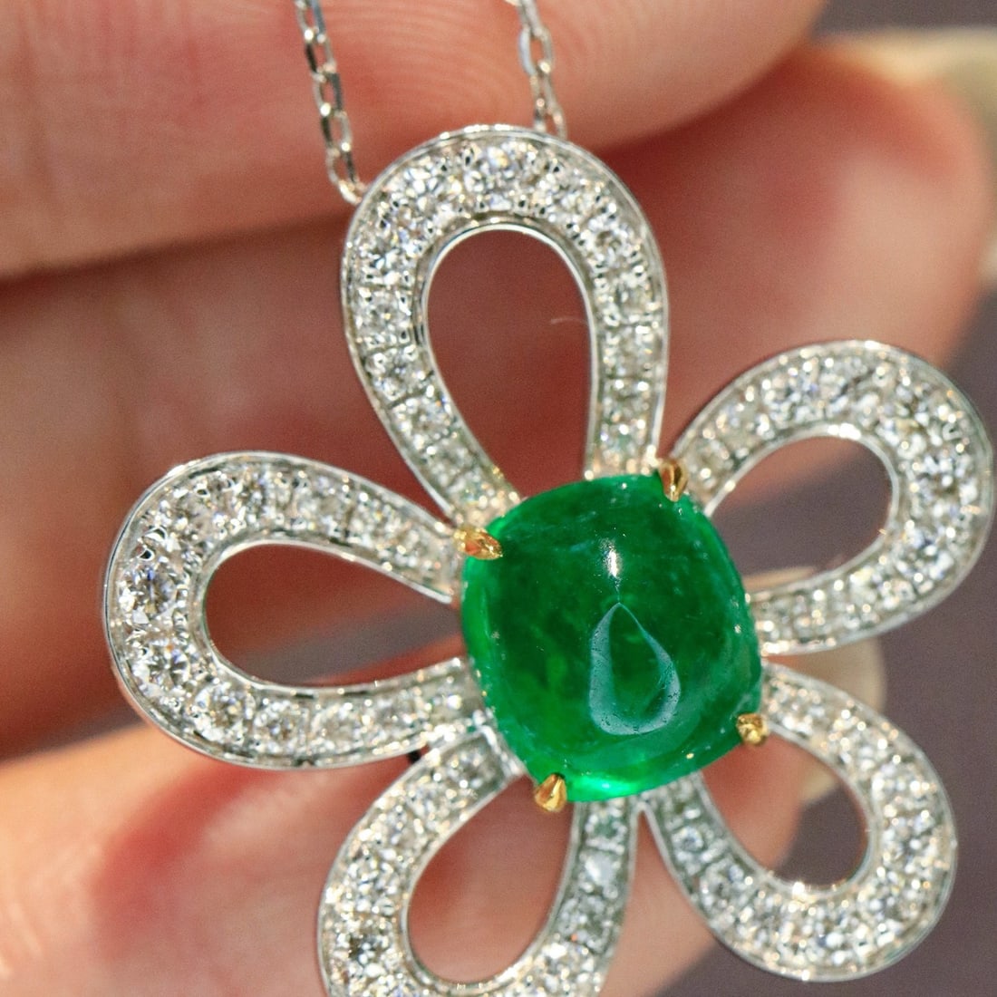 14k Gold 2.55 Ctw Vivid Green Natural Emerald & Diamond & Flowers Pendant( Without Chain ) - 4