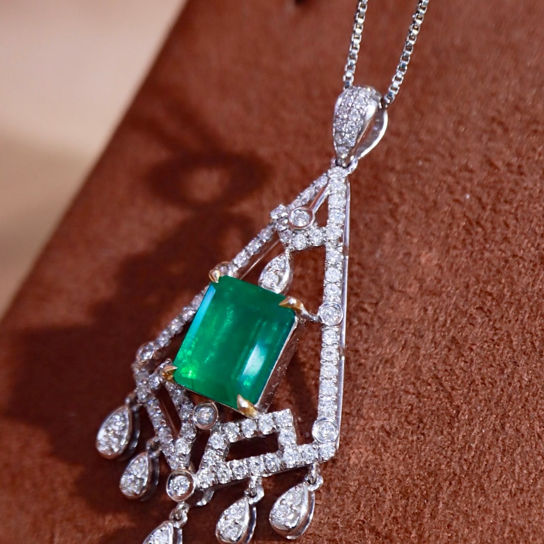 14k Gold 4.52 Ctw Vivid Green Natural Emerald & Diamond Pendant( Without Chain ) - 4