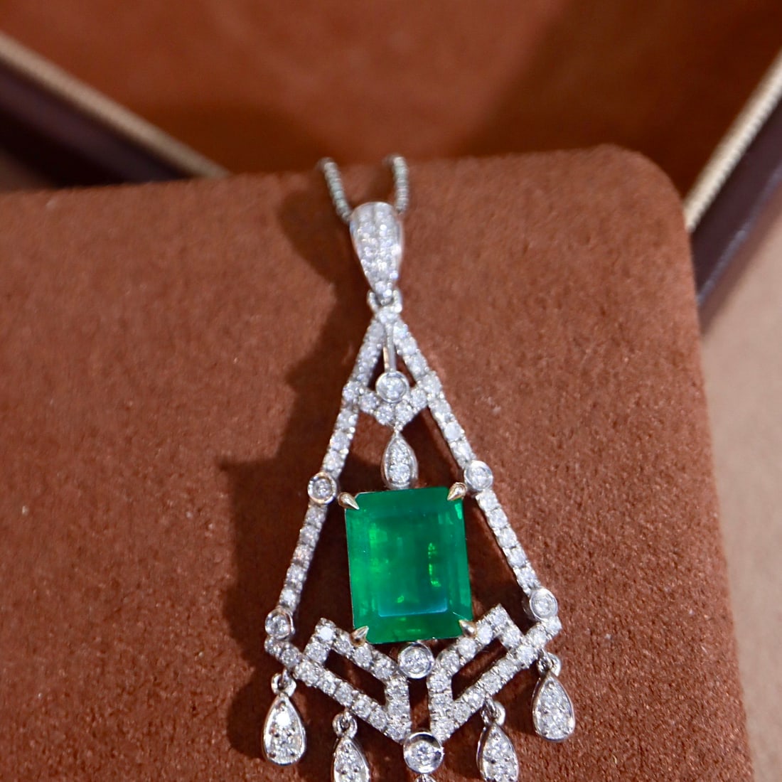 14k Gold 4.52 Ctw Vivid Green Natural Emerald & Diamond Pendant( Without Chain ) - 7