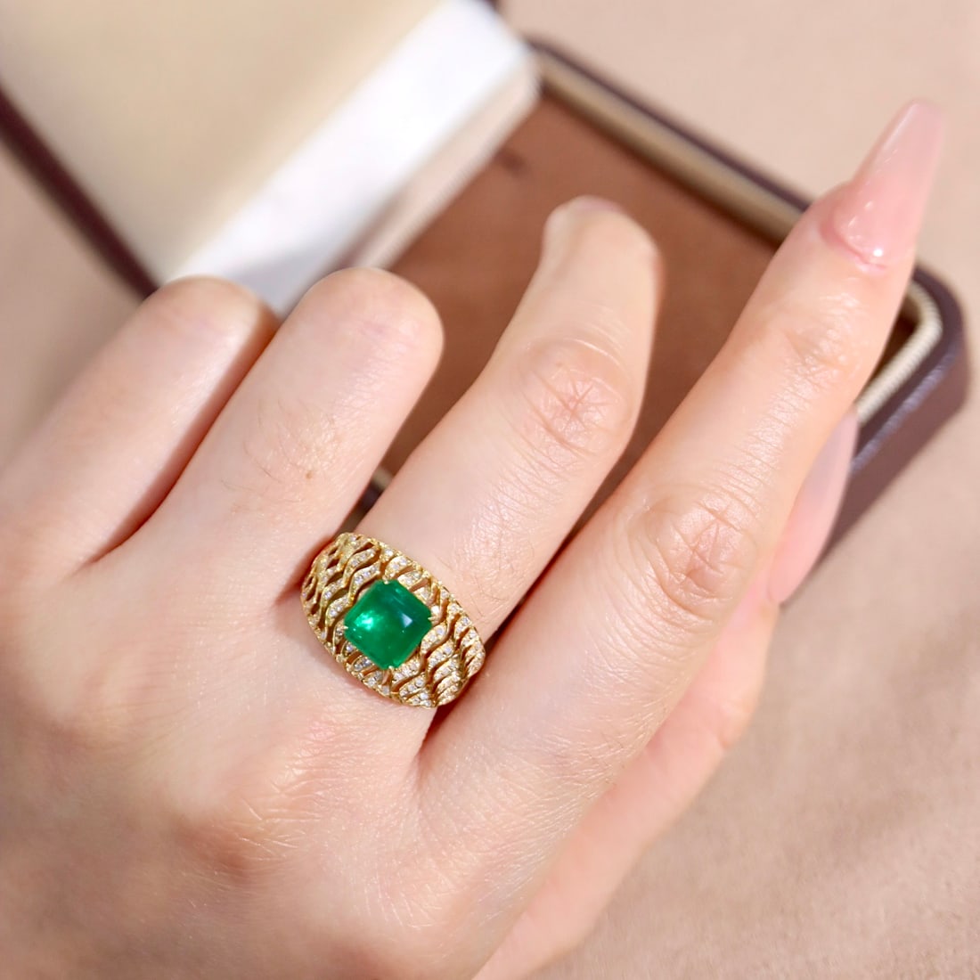 14k Gold 2.15 Ctw Vivid Green Natural Emerald & Diamond Ring - 8