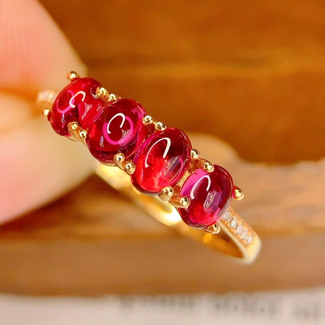 14k Gold 1.8 Ct Natural Tourmaline & Diamond Ring: Ref:231106107 // gold content:14k gold // ring size:7. 25us // // main gemstone:tourmaline // shape:oval // carat weight:1. 8ct // color:red // treatment:natural // // adjacent gemstone 2 :