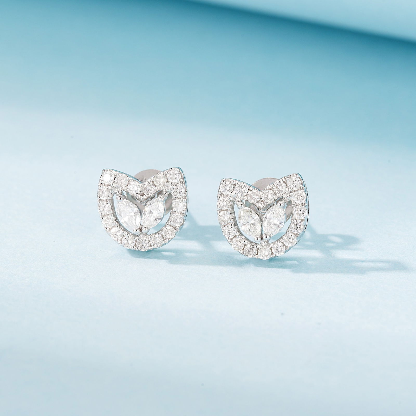 14k Gold 0.40 Ctw Natural H Diamond Earrings: Ref:231106109 // gold content:14k gold // main gemstone:diamond // shape:marquise // carat weight:0. 16ct // clarity grade:vs-si // color:h // treatment:natural // // adjacent gemstone 2 : diamond