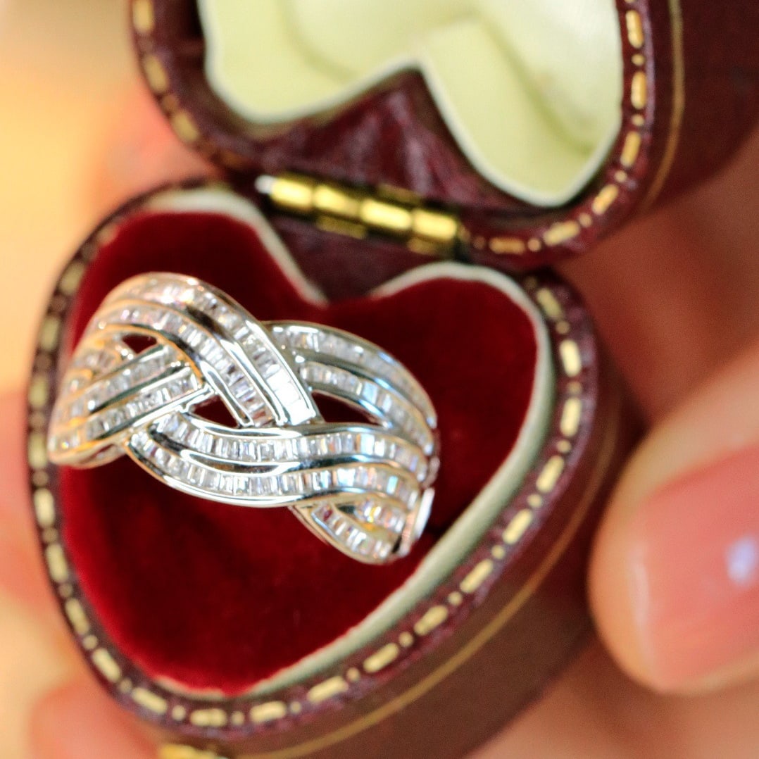 14k Gold 0.65 Ct Natural H Diamond Ring - 7