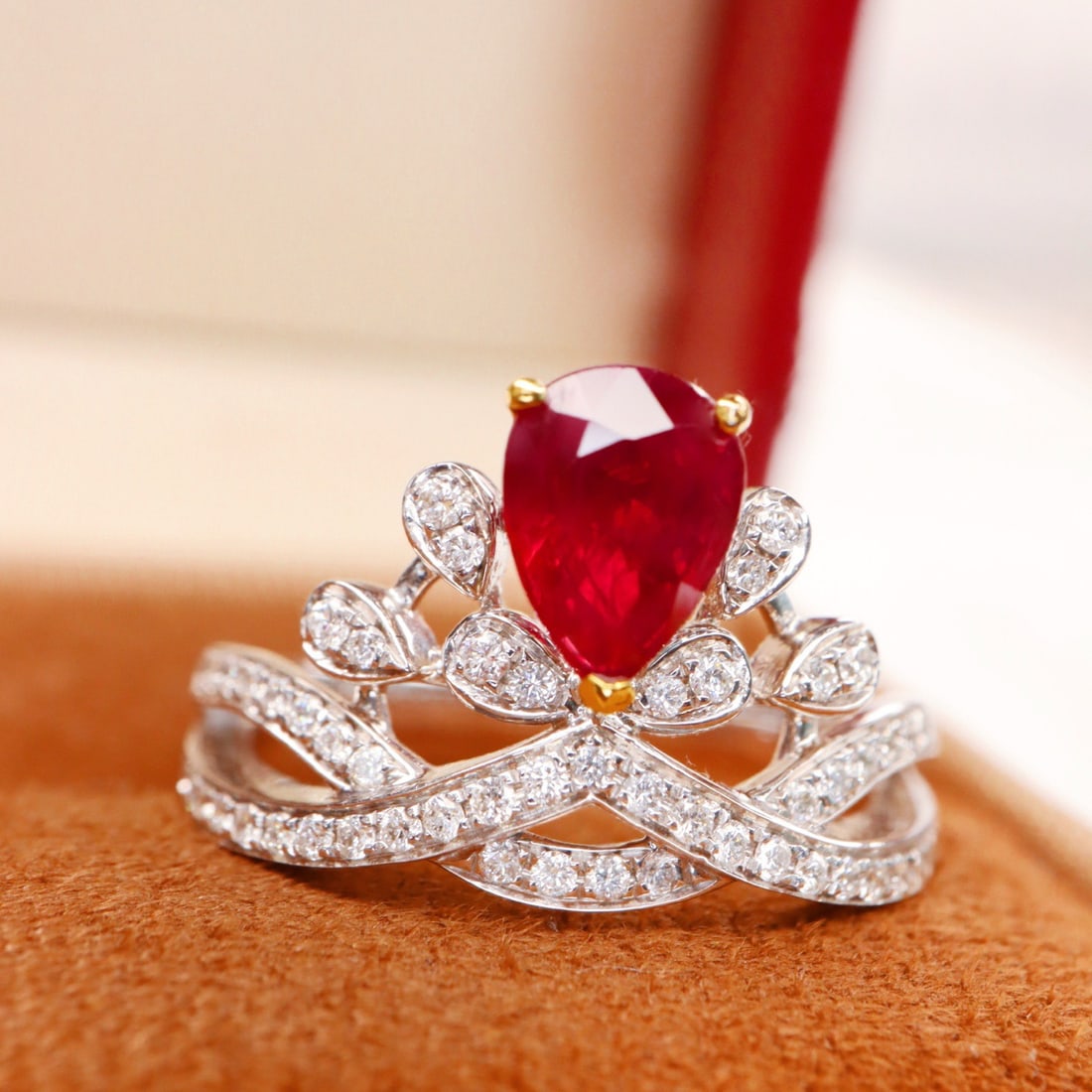 14k Gold 1.50 Ctw Vivid Red Natural Ruby & Diamond Ring - 3