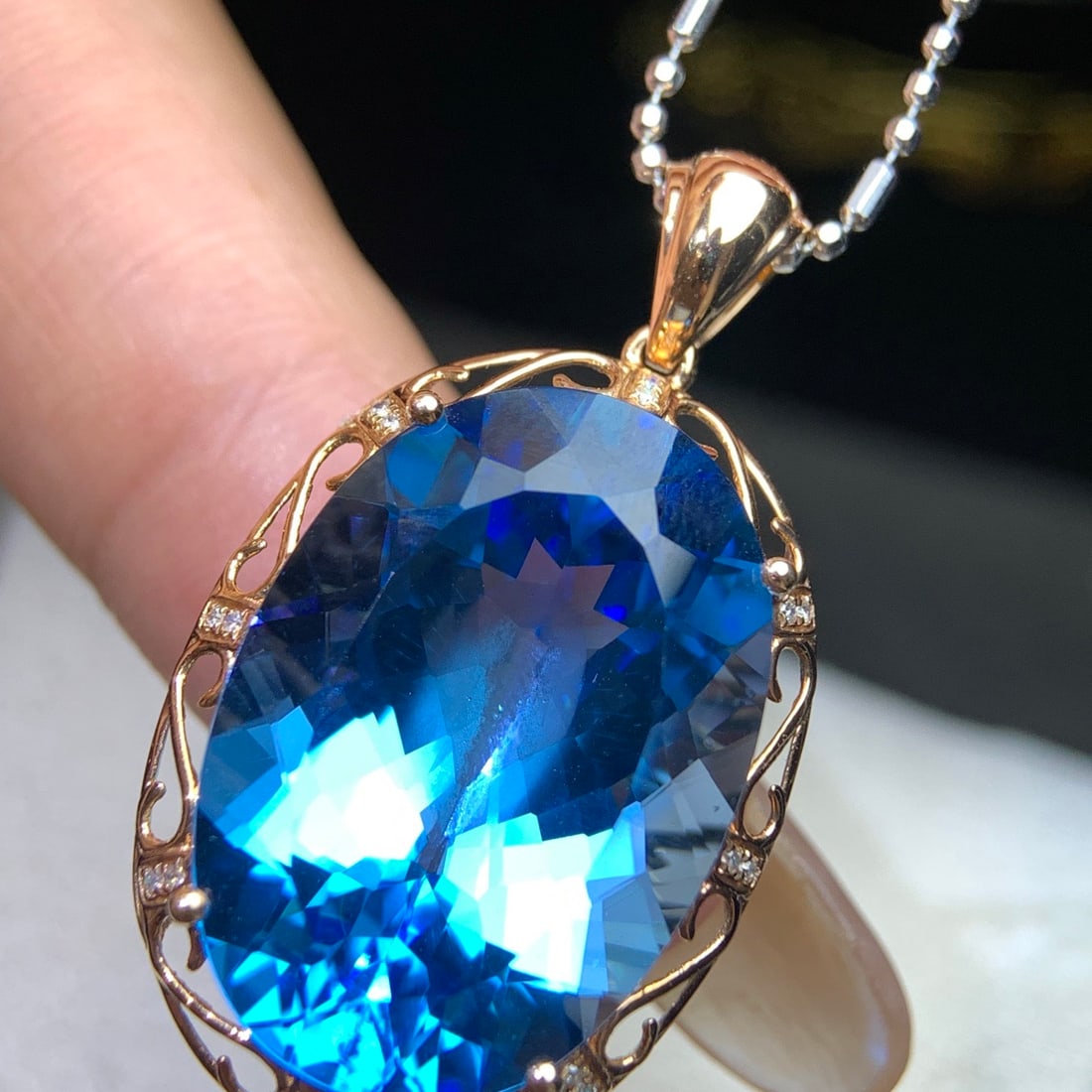 14k Gold 30 Ct Natural Topaz & Diamond Pendant( Without Chain ) - 2