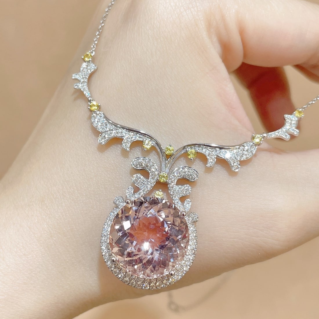 14k Gold 17.39 Ctw Natural Morganite & Diamond Necklace - 4